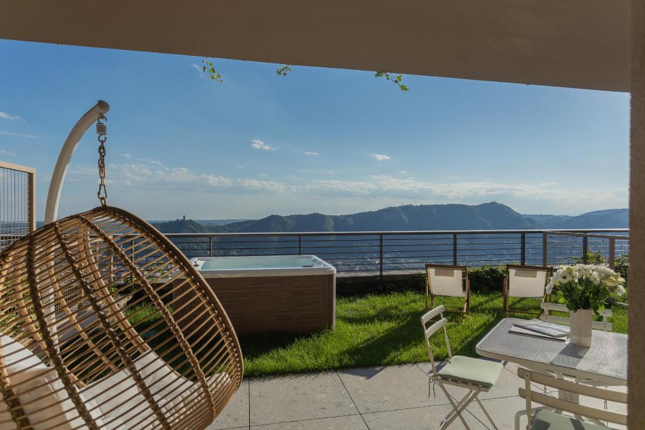 La Vista Bonita By Rent All Como Exterior photo